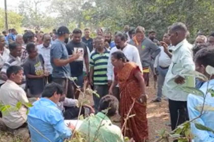 Farmers gherao committee for failing to maintain bandhara & sluice gate income accounts