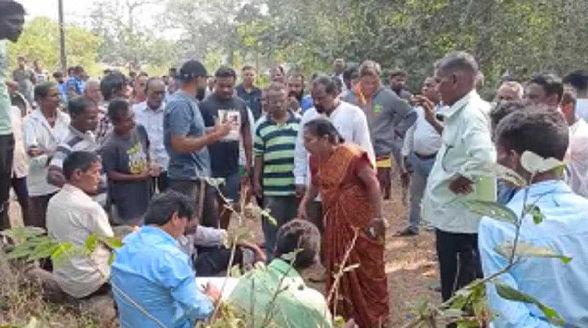 Farmers gherao committee for failing to maintain bandhara & sluice gate income accounts