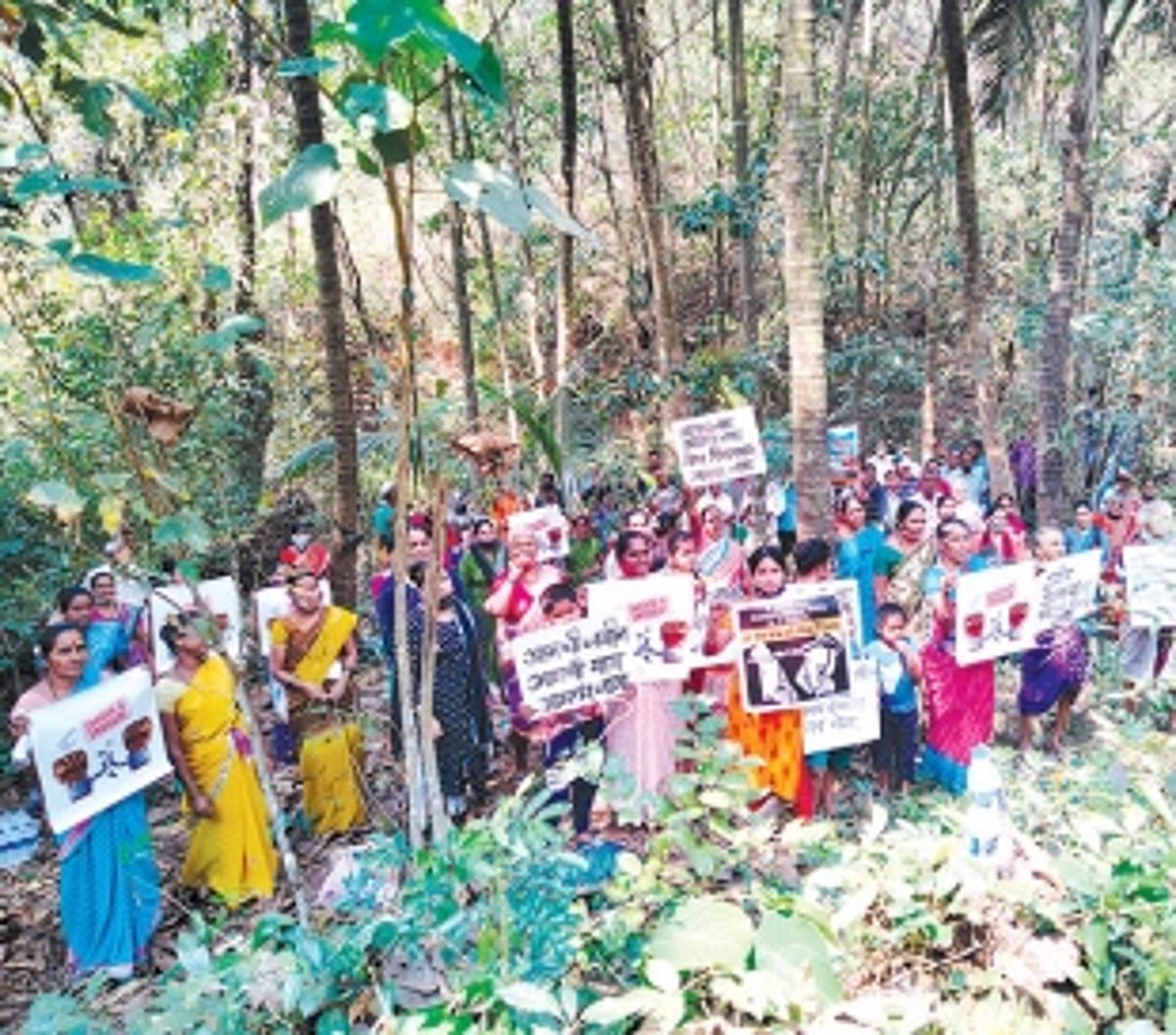 Farmers protest government move to demarcate land for Mopa link road