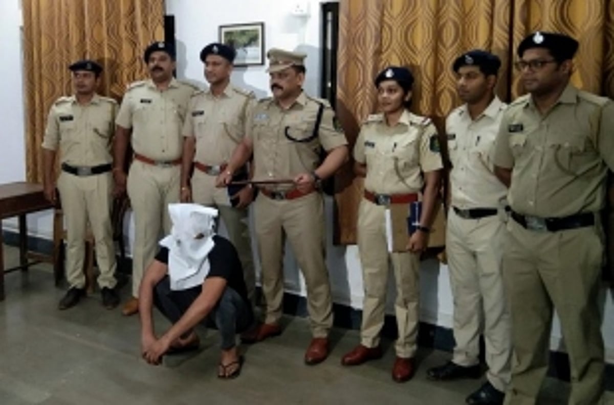 Fearing backlash from int'l tourists, police act based on tweets