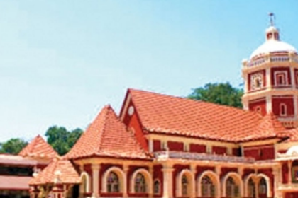 Few visitors to reopened temples