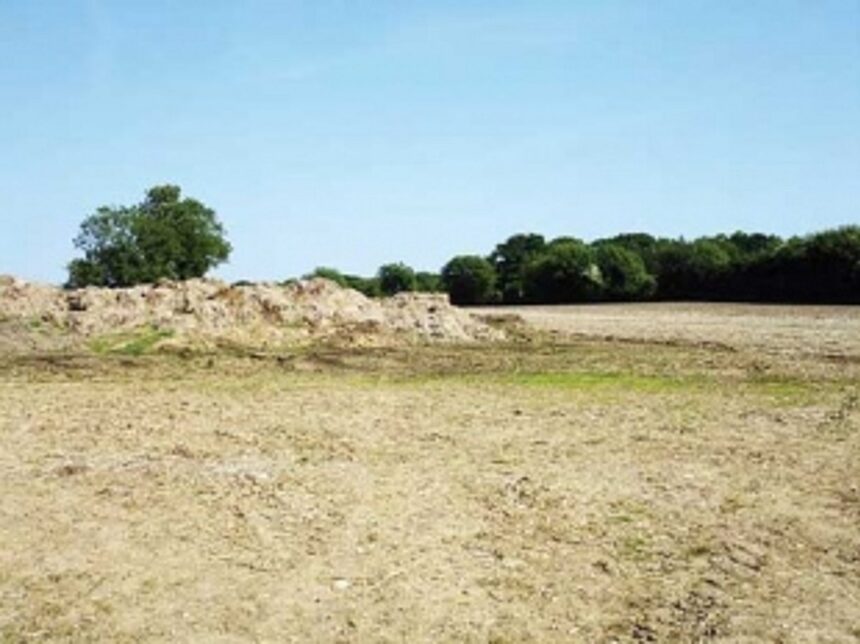 Fighting for fallow fields in the Mamlatdar’s court 1 Fighting for fallow fields in the Mamlatdar’s court