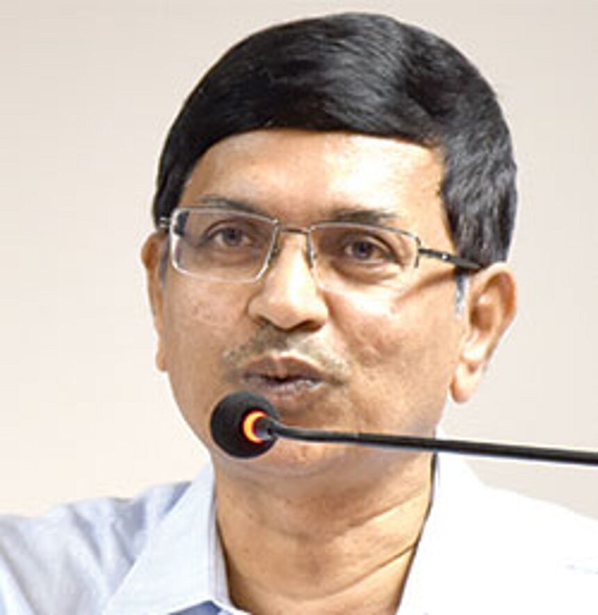 Finance Secy favours scrapping  populist schemes to balance budget