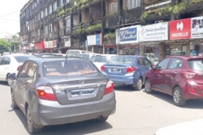 Finding parking space for 4-wheelers  in Margao is a distant dream!