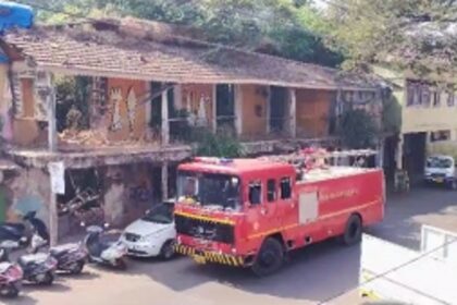 Fire Breaks Out at Abandoned Building Near Patto Panjim Petrol Pump