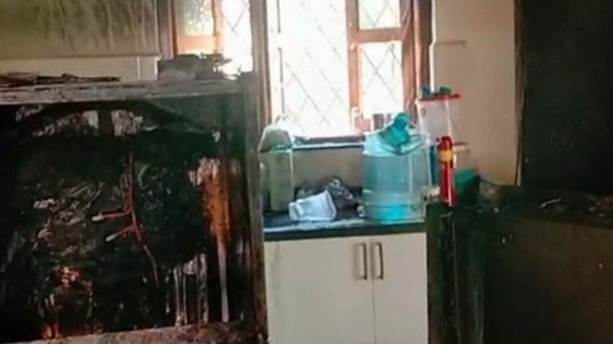 Fire Breaks Out at Madel-Thivim Bungalow, FES Quickly Douses Flames