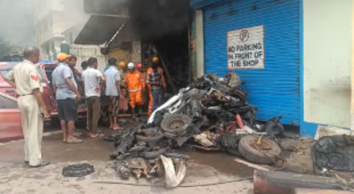 Fire Breaks Out at Margao Auto Garage; Locals Call for Relocation Amid Safety Concerns