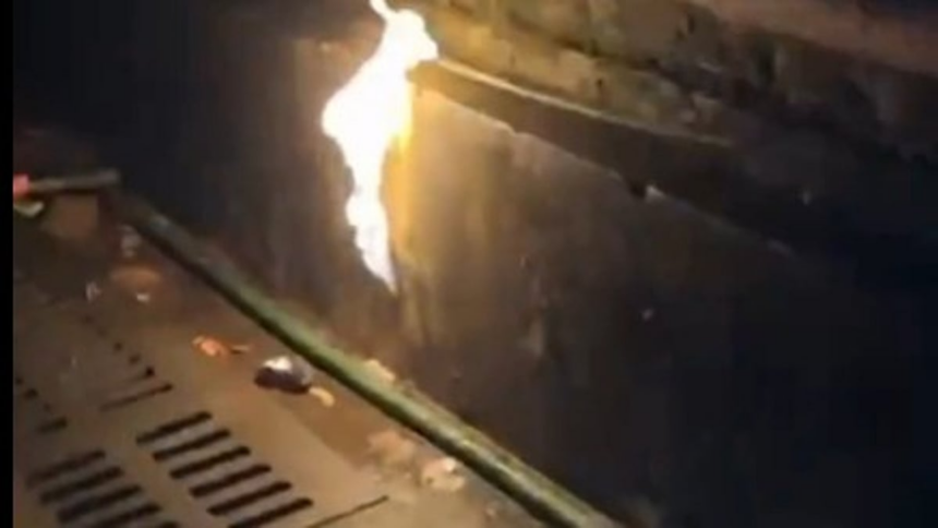 Fire Erupts Near Taleigao Football Ground, Suspected Gas Pipeline Leak Causes Panic 1 Fire Erupts Near Taleigao Football Ground, Suspected Gas Pipeline Leak Causes Panic