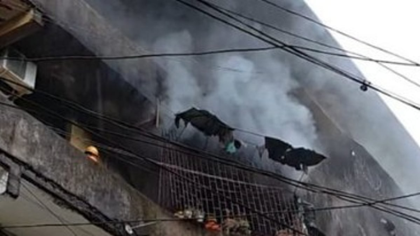 Fire Erupts in Chaudi-Canacona Subhash Complex Flat; No Casualties Reported 1 Fire Erupts in Chaudi-Canacona Subhash Complex Flat; No Casualties Reported