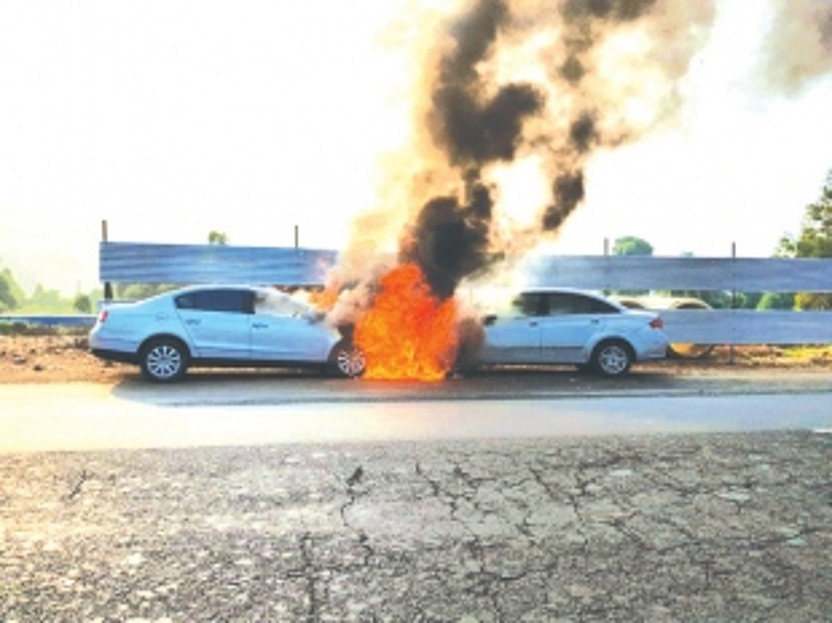 Fire breaks out after two cars colloid  head on at Guirim