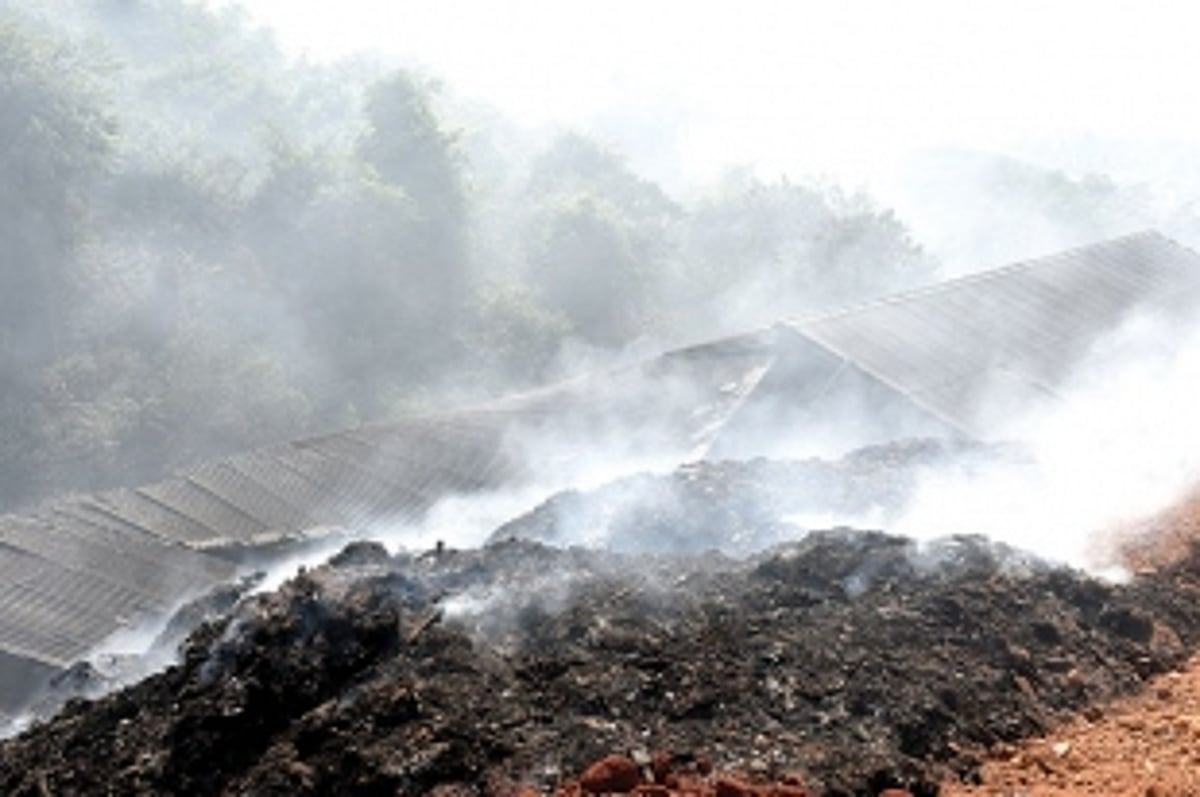 Fire contained, smoke continues at Sonsoddo