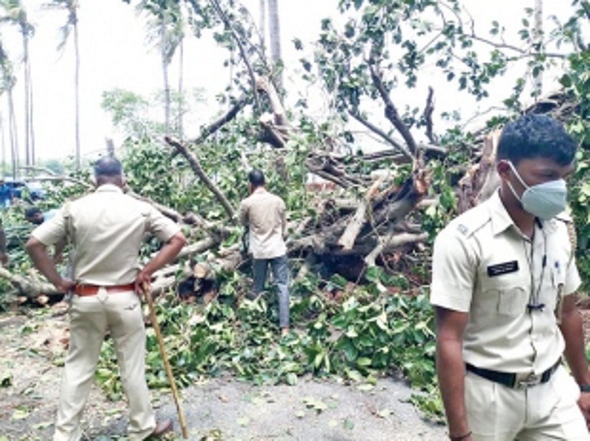 Fire department receives 1387 emergency calls; Stations working 24x7, says director