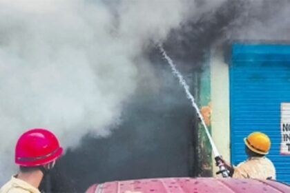 Fire engulfs Margao garage, locals want it relocated