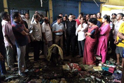 Fire in Sankhali New Market Destroys Three Shops, Loss Estimated Over Rs 50 Lakh