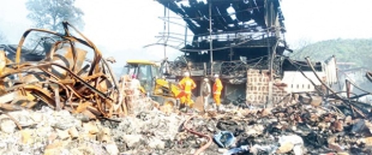 Fire leaves National Highway blocked for almost 30 hours, detours cause traffic chaos