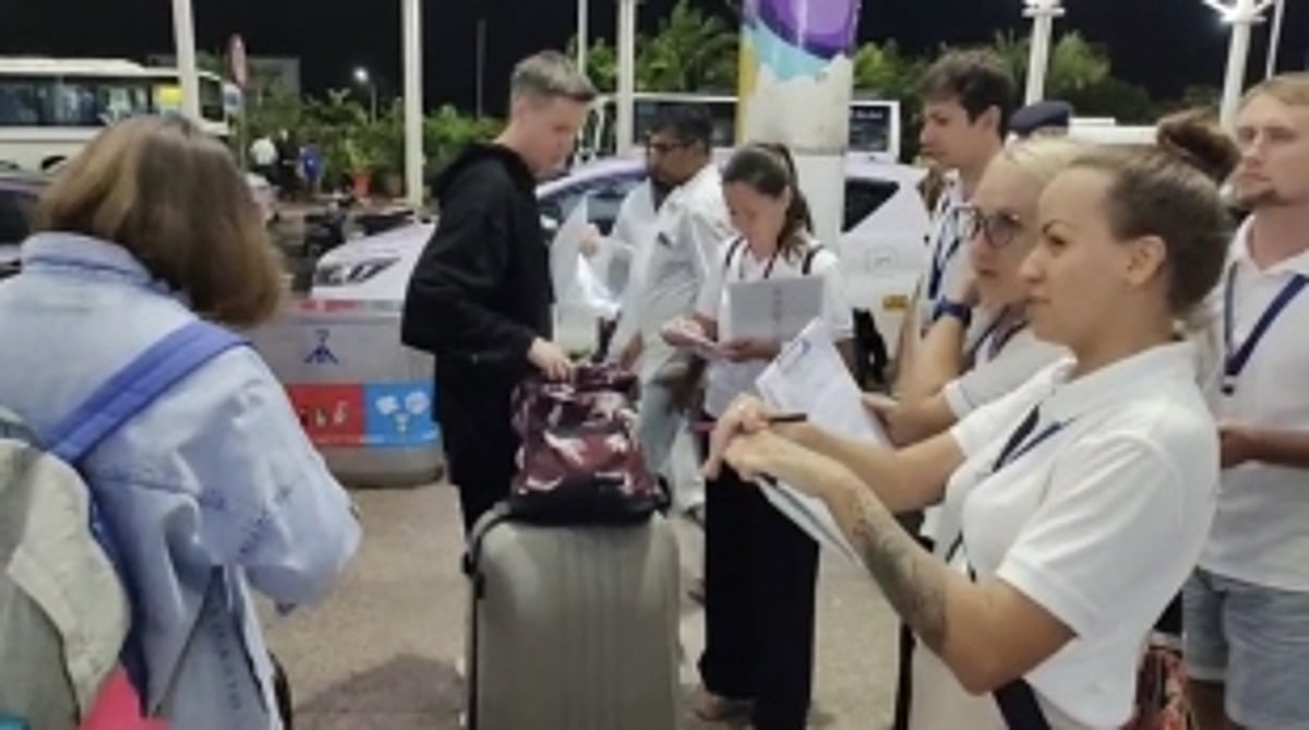 First International Charter Flight of the Season Welcomes 300 Russian Tourists to Goa