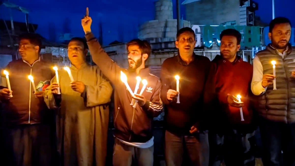 "First, we are Indians..." Kashmiris in grief, announcements from mosques, people take to the streets after Pahalgam attack