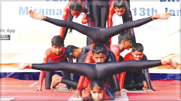 Fit India Yoga Event on Miramar Beach Unites 400 Enthusiastic Kids
