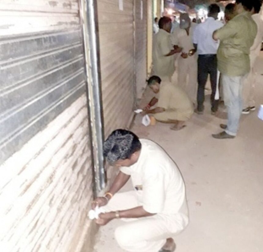 Five kiosks in Bicholim sealed; owners cry foul