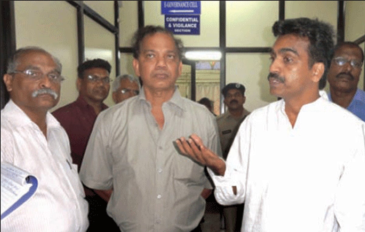 Flanked by Fr Romano Gonsalvesand other members of the delegation, Velim MLA Filipe Neri Rodrigues briefing newsmen.