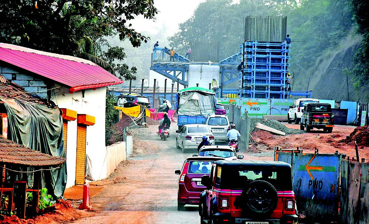 Flyover work leaves Porvorim gasping