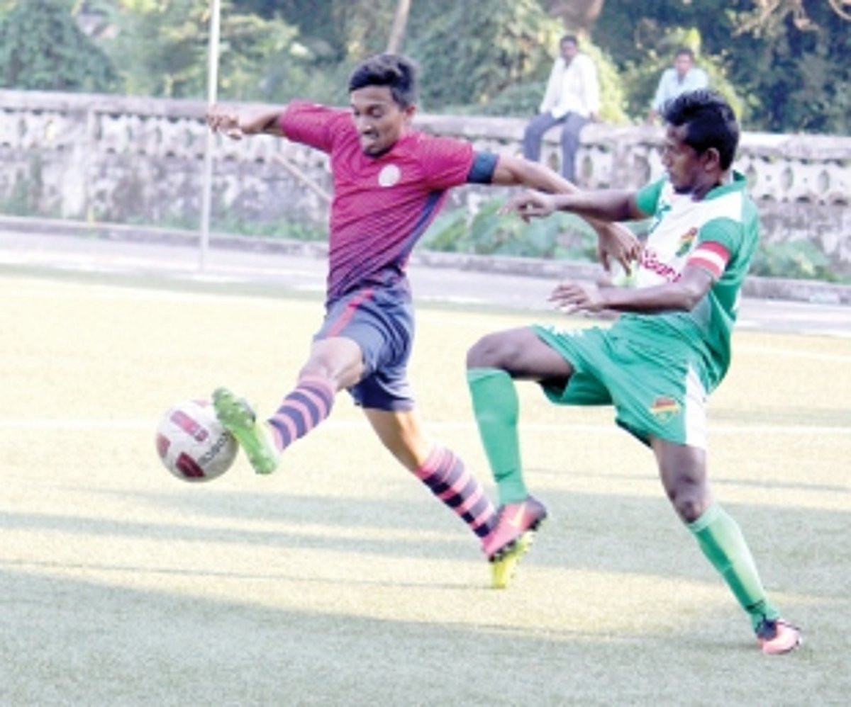 Football Club de Bardez down Salgaocar FC