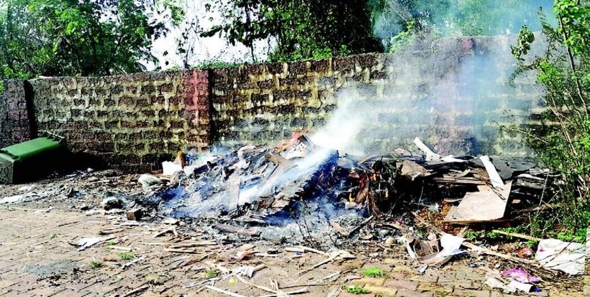 Footpath stretch from ESI Hospital to Rawanfond turns into a dumpsite