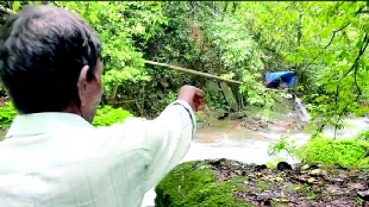 For 10 years, four houses in Bhati panchayat are in darkness after every door is knocked