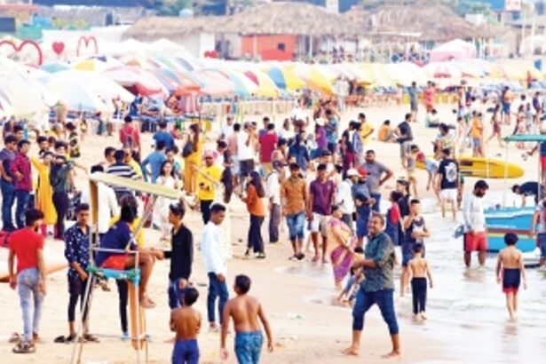 Foreign tourists shying away from crowded Baga beach: shack owners