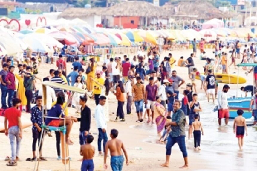 Foreign tourists shying away from crowded Baga beach: shack owners