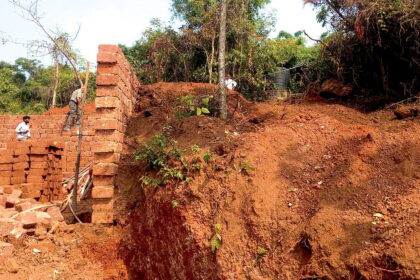 Forest Dept conducts site inspection
of illegal hill cutting at Calangute