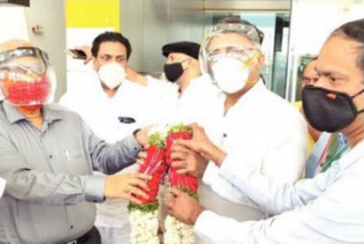 Forget 24 hours or 24 months. The Goa Congress could well be heading for a 24-year political sanyaas