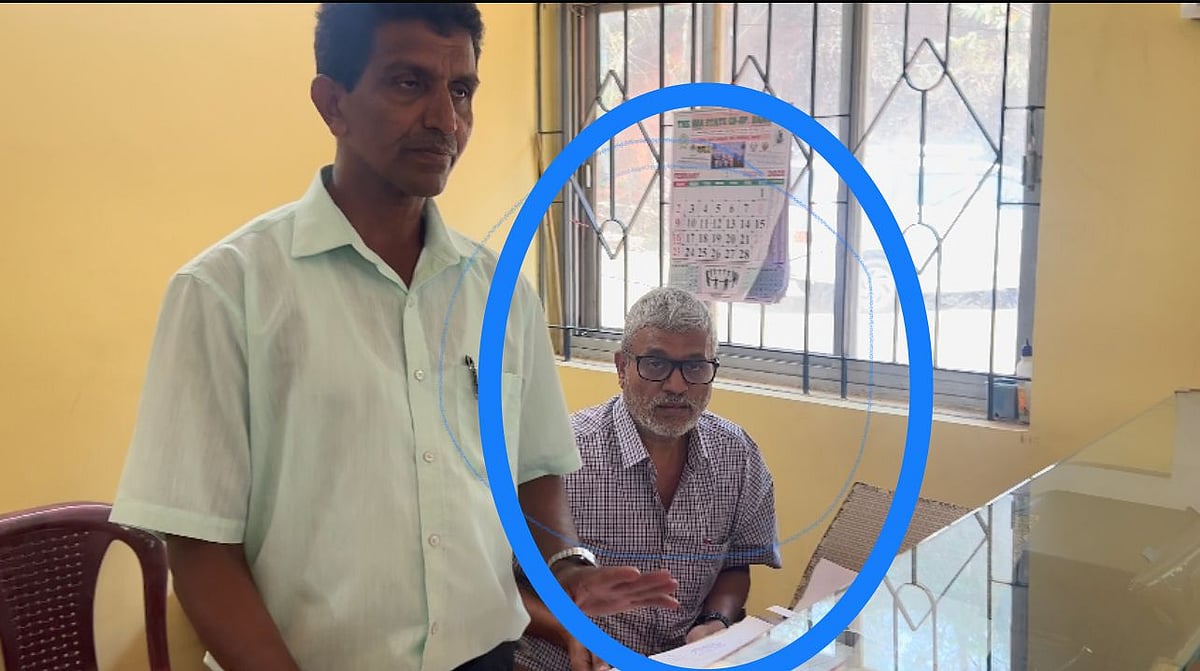 Former Loliem Sarpanch Bhushan Prabhugaonkar Allegedly Occupies Clerk’s Seat Without Authorization