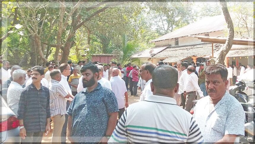 Former Ponda MLA Cremated at Durgabhat, Legislators Call for Investigation 1 Former Ponda MLA Cremated at Durgabhat, Legislators Call for Investigation