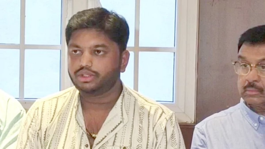 Former Rivals Vipul Phadke, Mahesh Desai Join Forces Ahead of Goa Cricket Association Elections 1 Former Rivals Vipul Phadke, Mahesh Desai Join Forces Ahead of Goa Cricket Association Elections