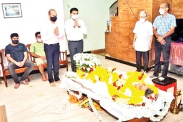 Former Speaker, ex-MLA Sirsat cremated with State honours