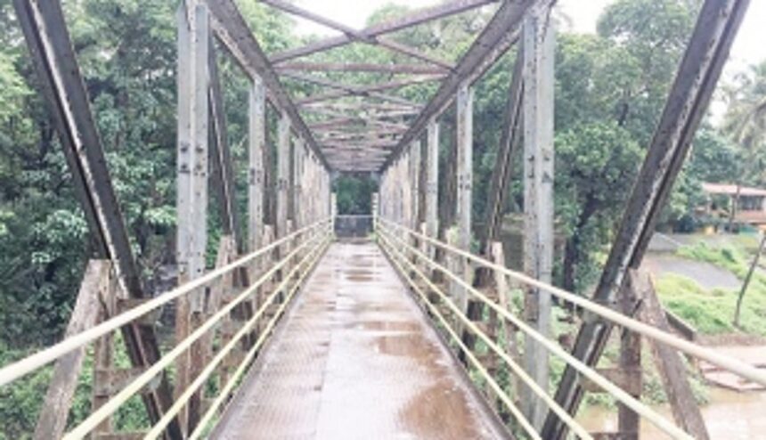 Foundation stone laid for bridge in Sanquelim