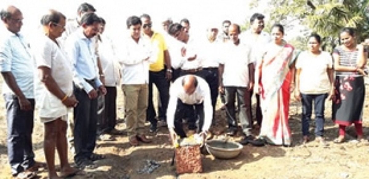 Foundation stone laid  for local club at Betul