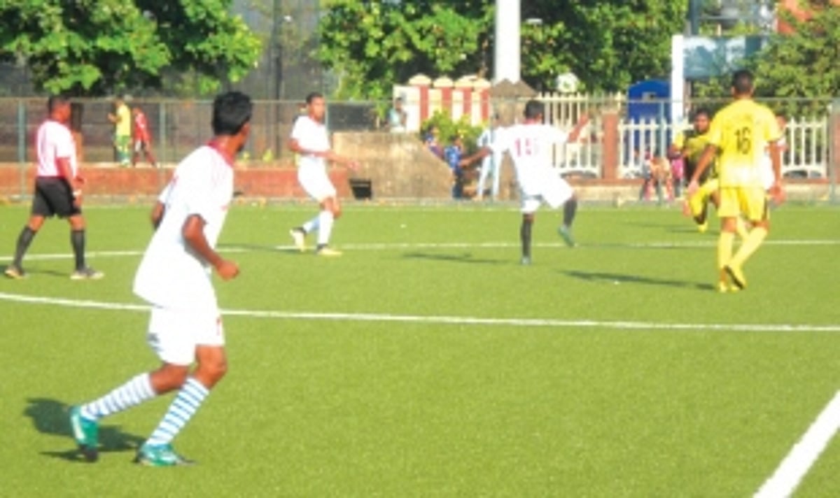 Four-Star Alvito helps SAO Jose de Areal trounce SC Davorlim