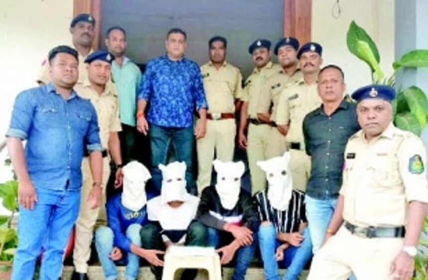 Four West Bengal natives held for snatching gold ornaments, mobile phones from K’taka tourist