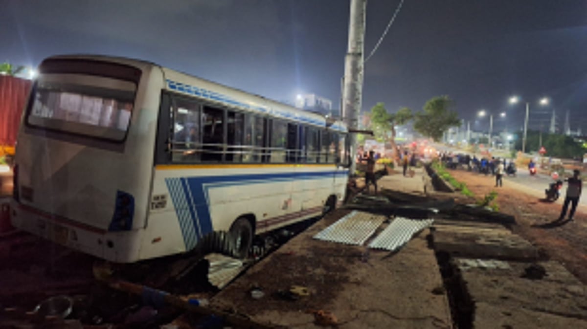 Four killed, four injured as bus rams into temporary huts at Verna IDC