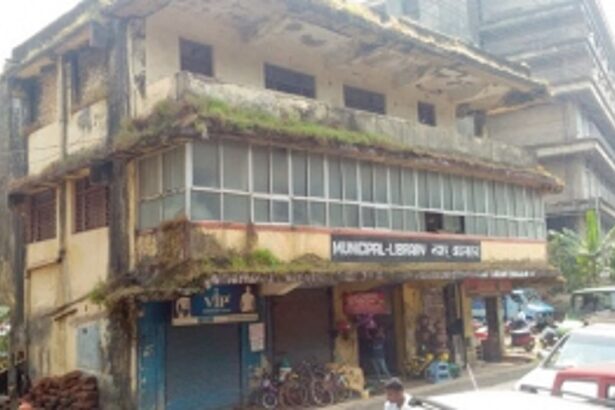 Four shops still open despite notices to  vacate ‘unsafe’ Shastri Hall building