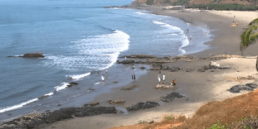 Four tourists rescued 1 Four tourists rescued