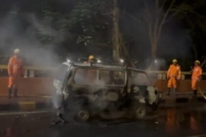 Four-wheeler catches fire at Mandovi Bridge; No casualties reported