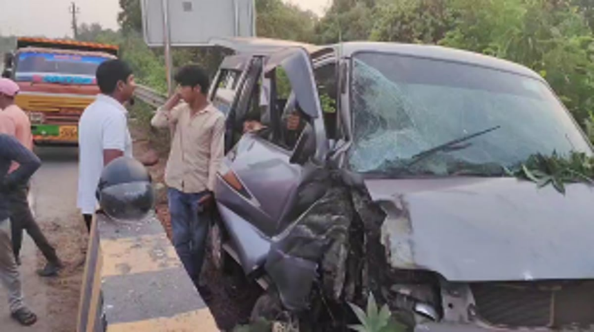 Four-wheeler veers off at Tari Bridge in Mapusa; emergency services fail to respond