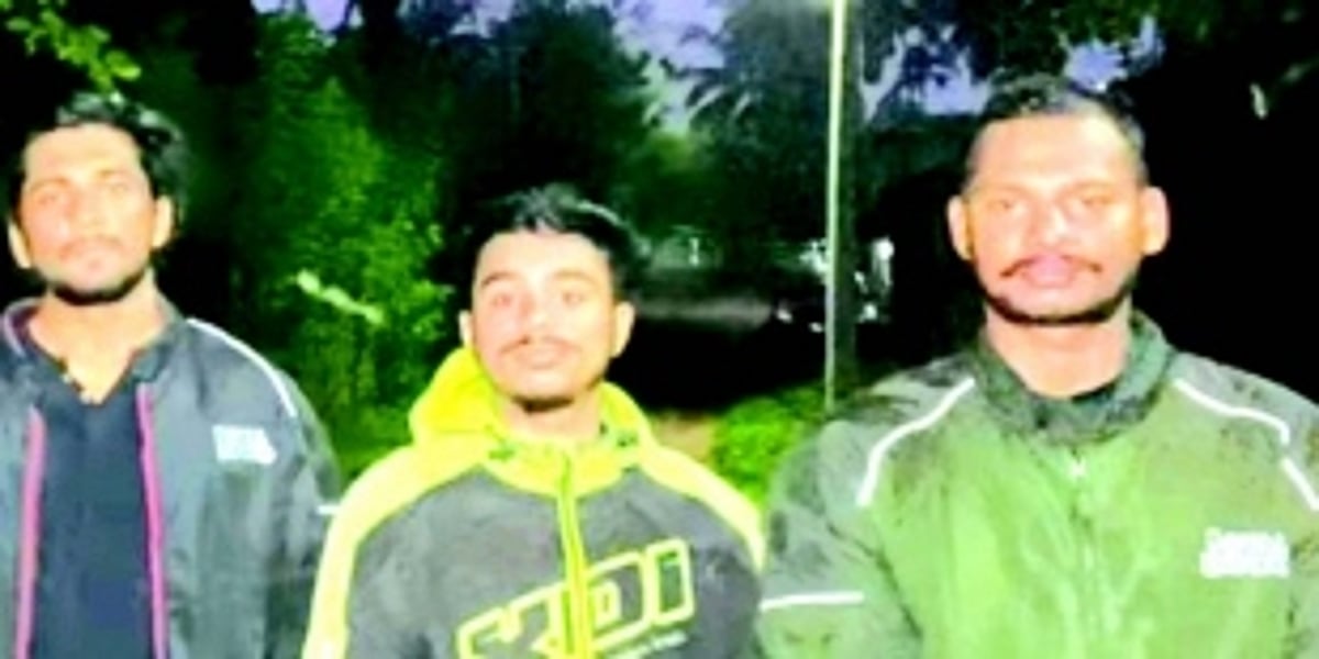 Four youth complete daring  4,500 km tour on their bikes