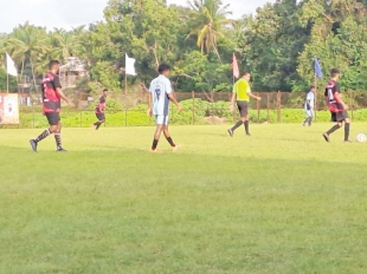 Fr Agnel YC down Rossman Cruz, enter semis