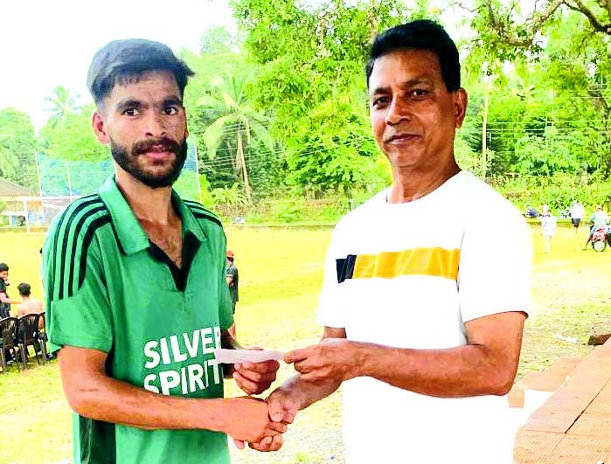Fr Agnelo YSC secure
semi-final spot