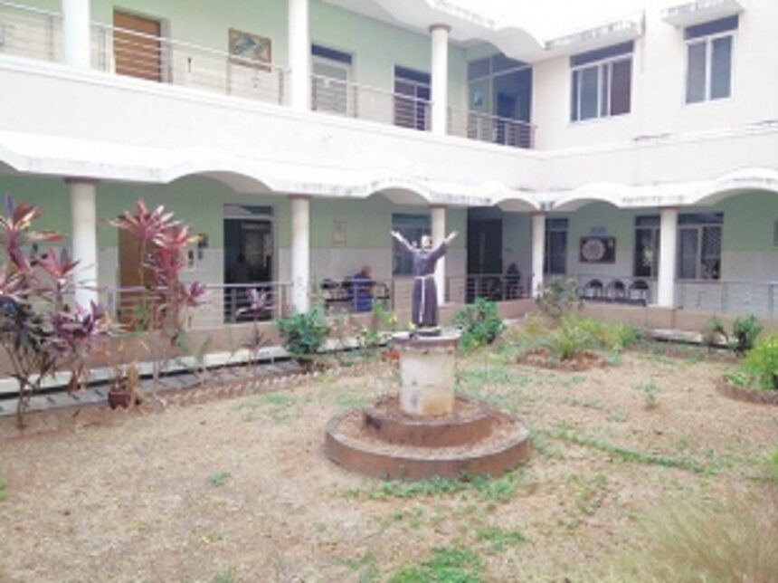 Franciscan Sisters provide the healing touch in Benaulim 1 Franciscan Sisters provide the healing touch in Benaulim