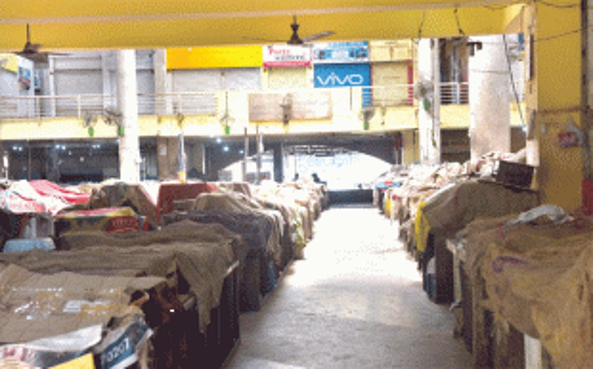 Frantic scenes at Panjim municipal market